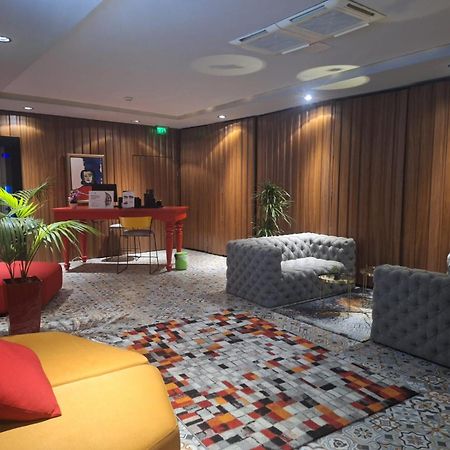 فندق Next Door Park سكوبجي المظهر الخارجي الصورة