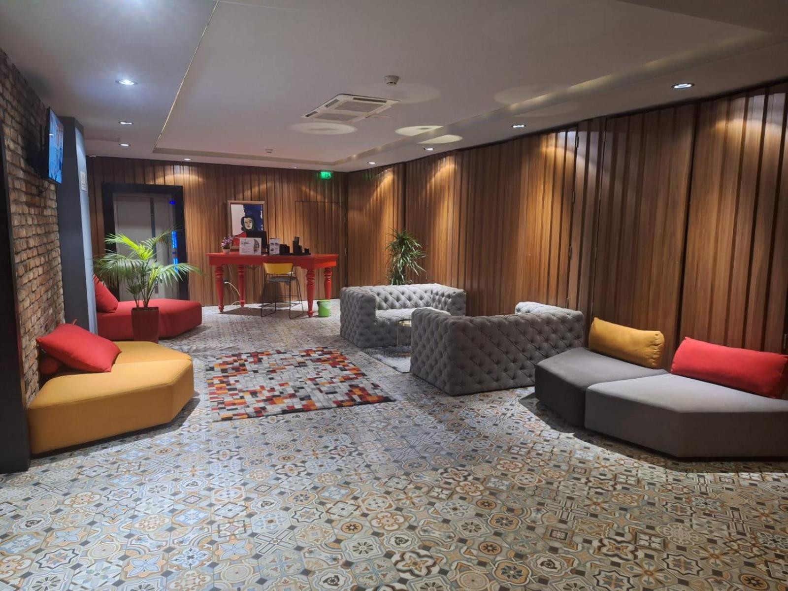 فندق Next Door Park سكوبجي المظهر الخارجي الصورة